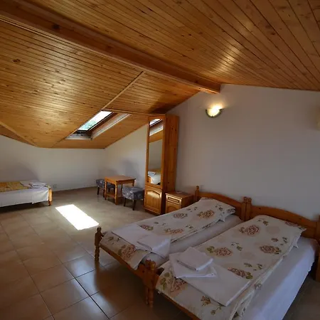Guest house Olimpia 2*